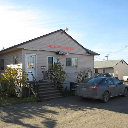 Midtown Motel On Alaska Ave ドーソン・クリーク エクステリア 写真